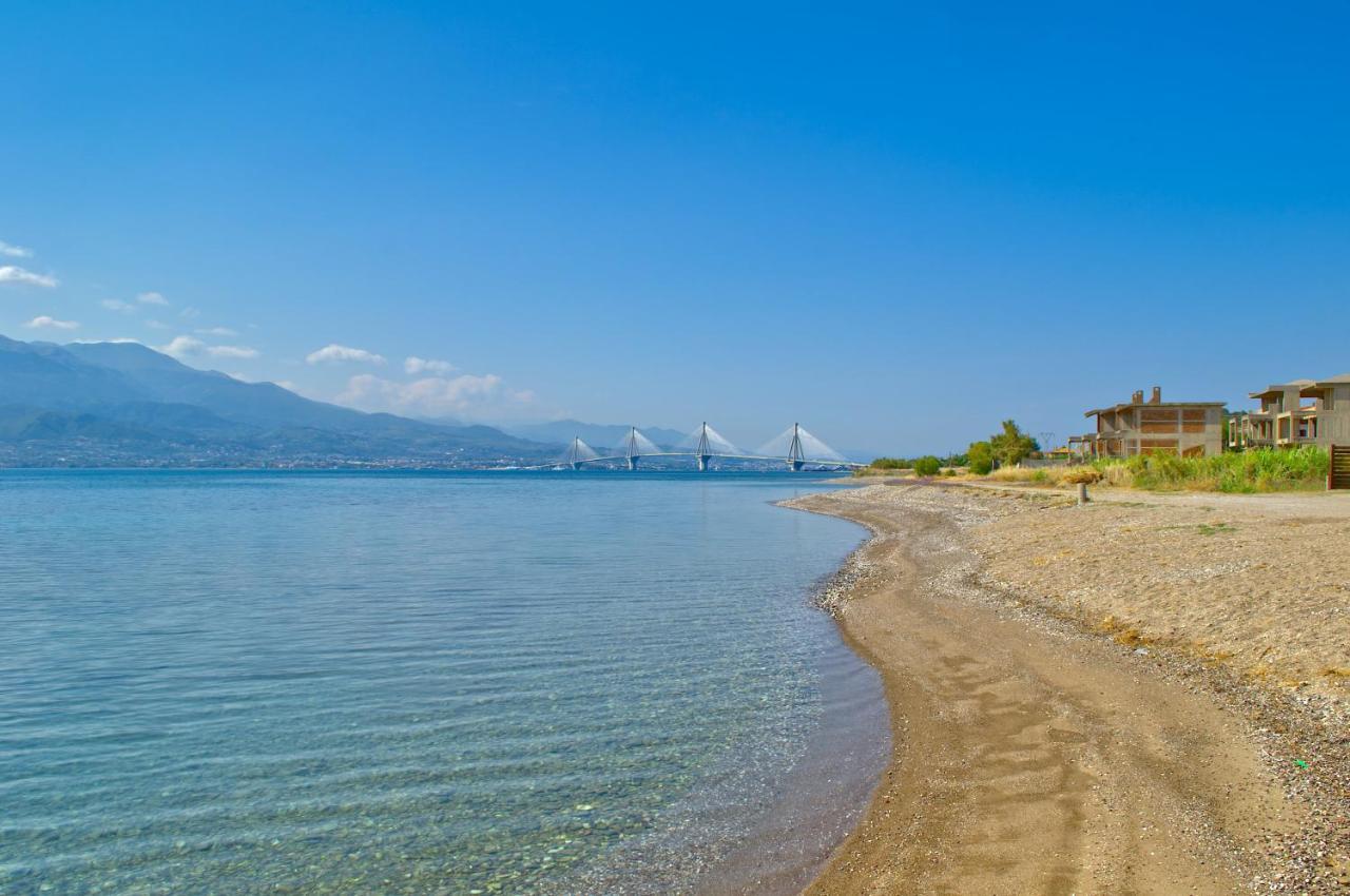 Epipleon Luxury Suites -105- Δωμάτιο 35Τμ Με Βεράντα 35Τμ Μπροστά Στη Θάλασσα Нафпактос Экстерьер фото